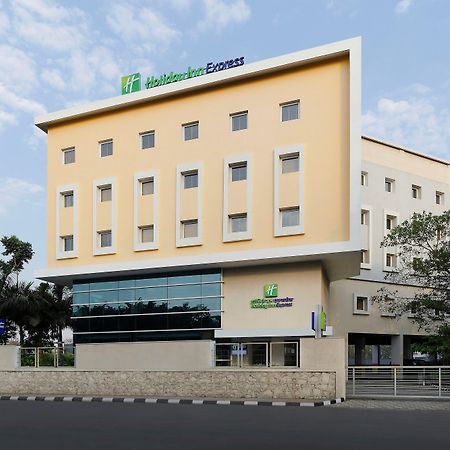 Holiday Inn Express Pune Pimpri By Ihg Екстериор снимка