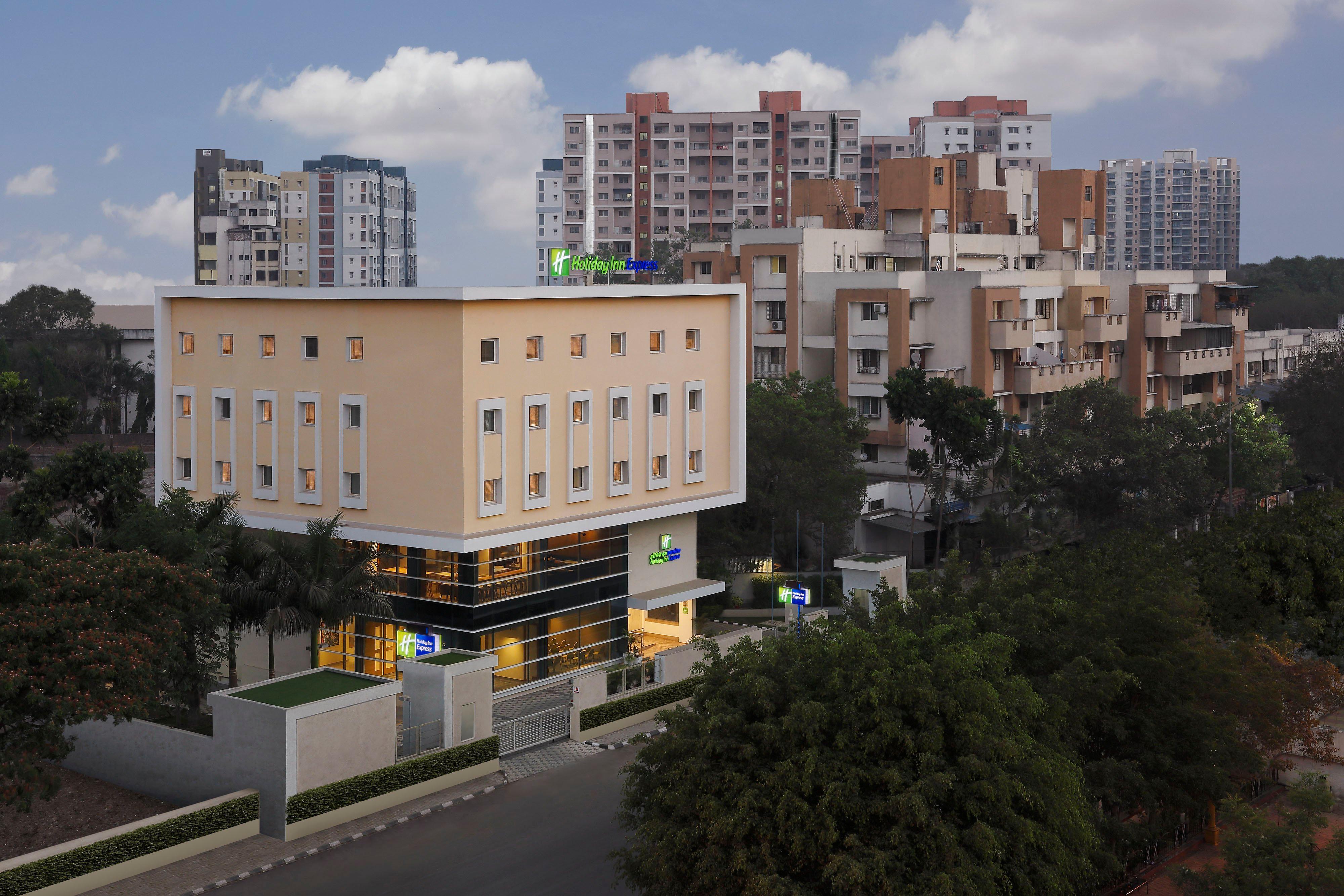 Holiday Inn Express Pune Pimpri By Ihg Екстериор снимка