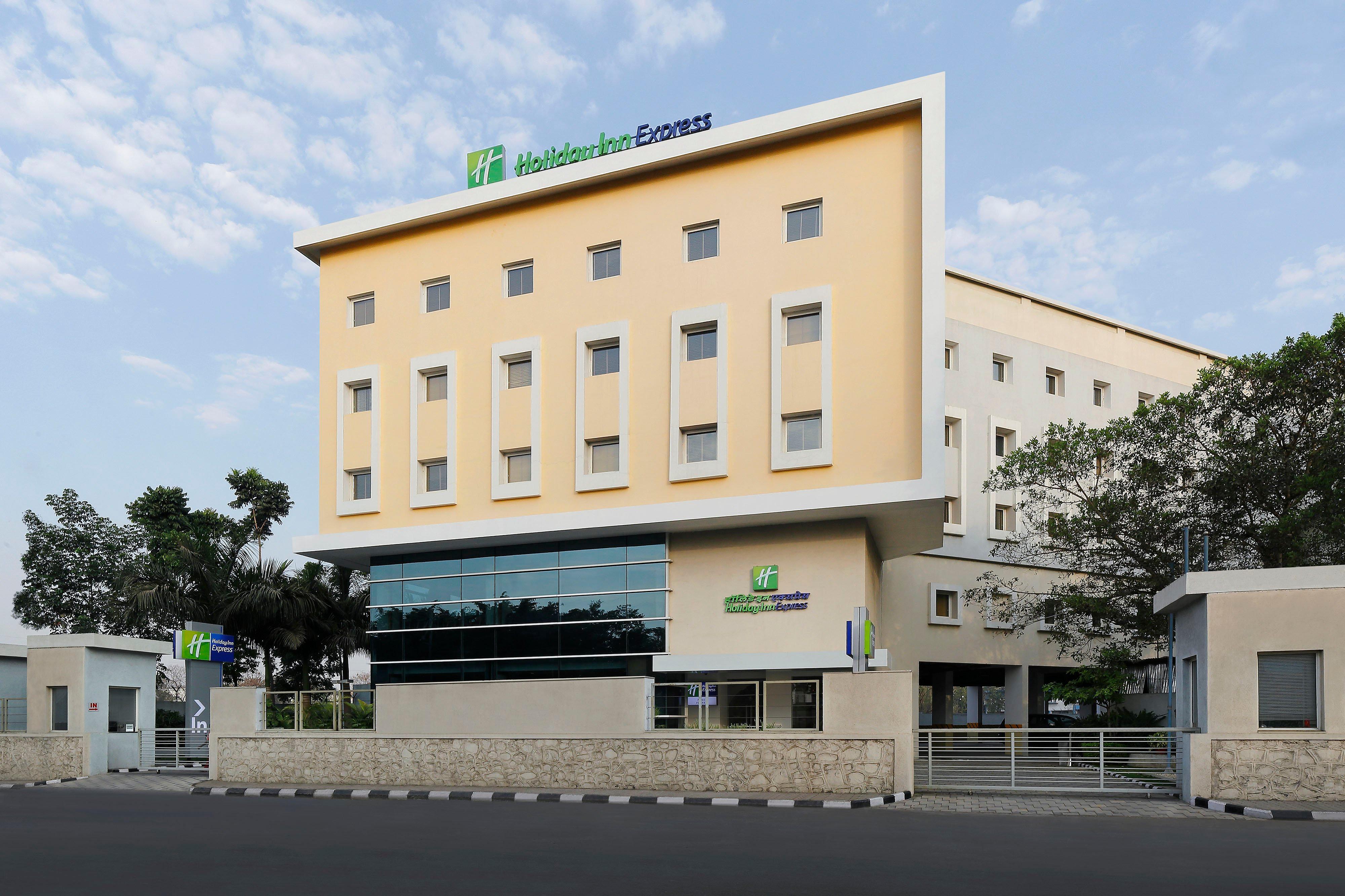 Holiday Inn Express Pune Pimpri By Ihg Екстериор снимка